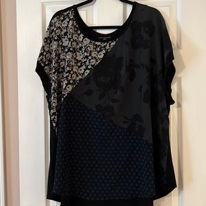 COPY - Lane Bryant Short Sleeve Top 26W / 28W